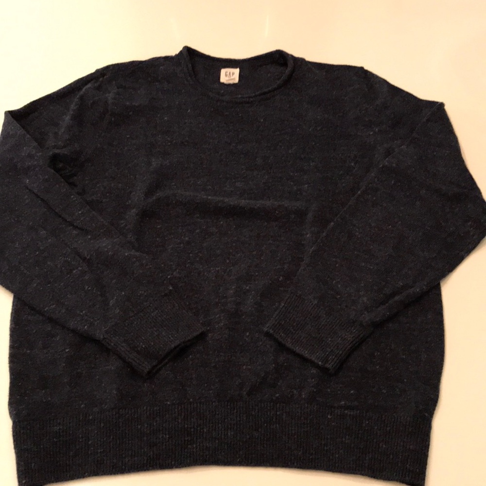 Gap sweater